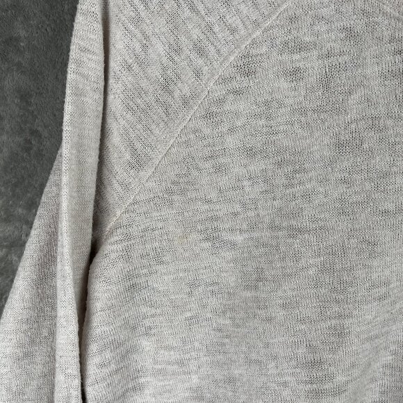 Victorias Secret Sweater Womens M Cream Gray Lace Raglan Pullover Casual Knit - Picture 11 of 11